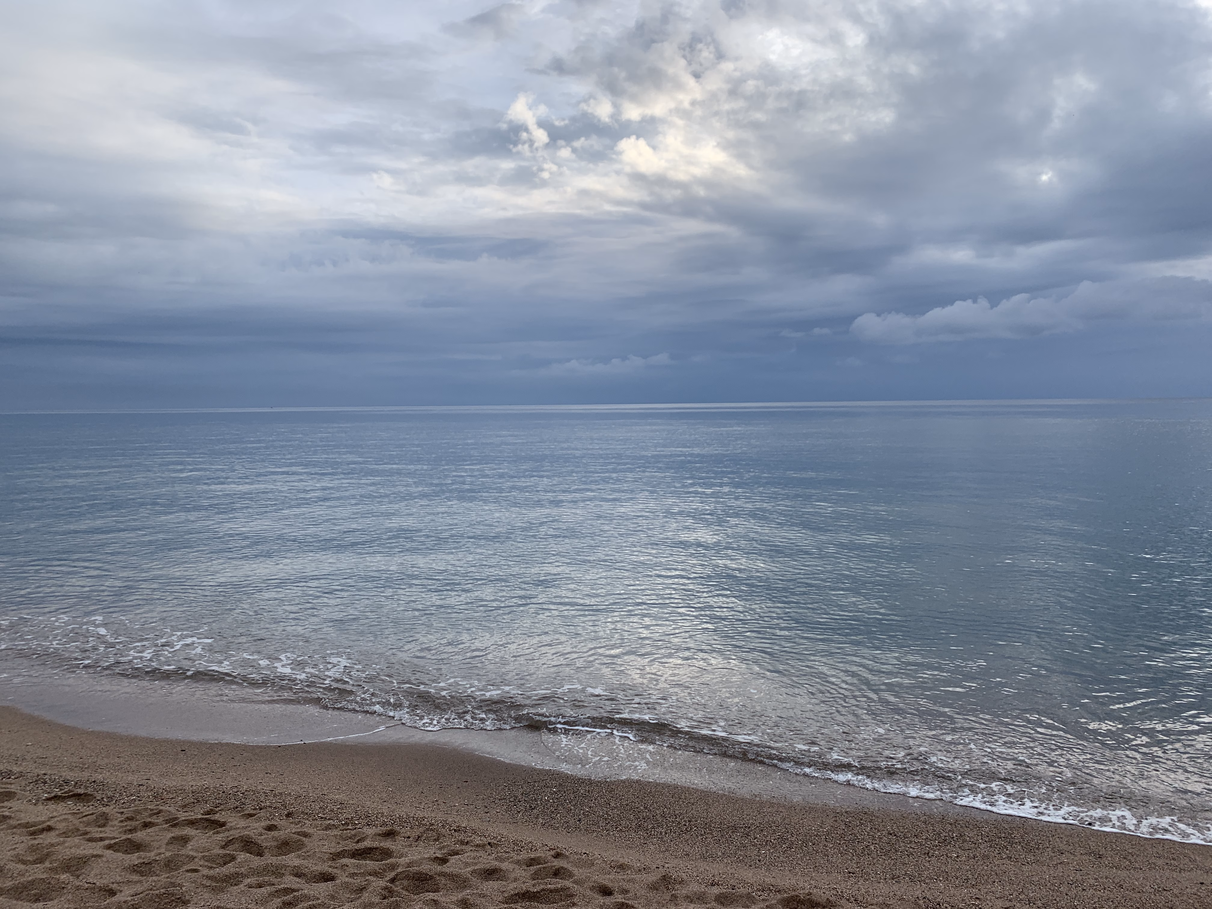 Der Platja del Racó an der Costa Brava am frühen Morgen.